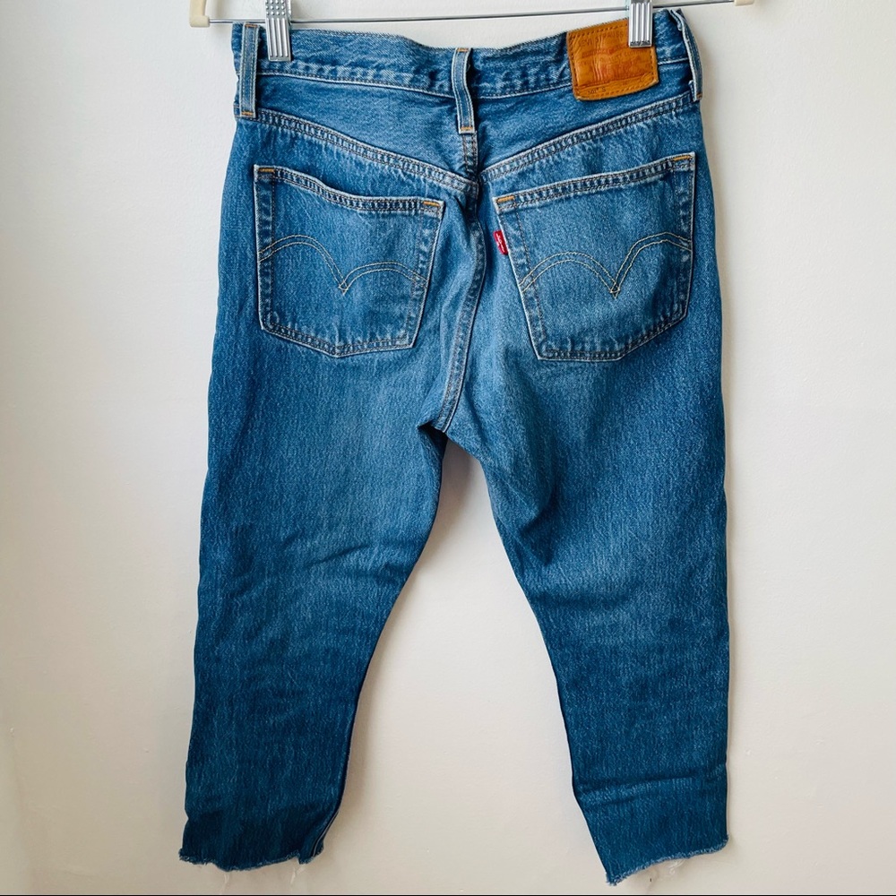 Levi’s 501 Wedgie Icon Straight Leg Button-Closure Cropped Jeans - Picture 5 of 7